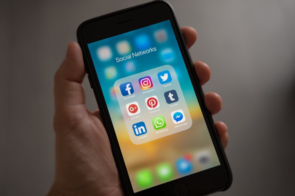 What Is The Meaning Of 1k Views On Facebook?&nbsp;(Explained)